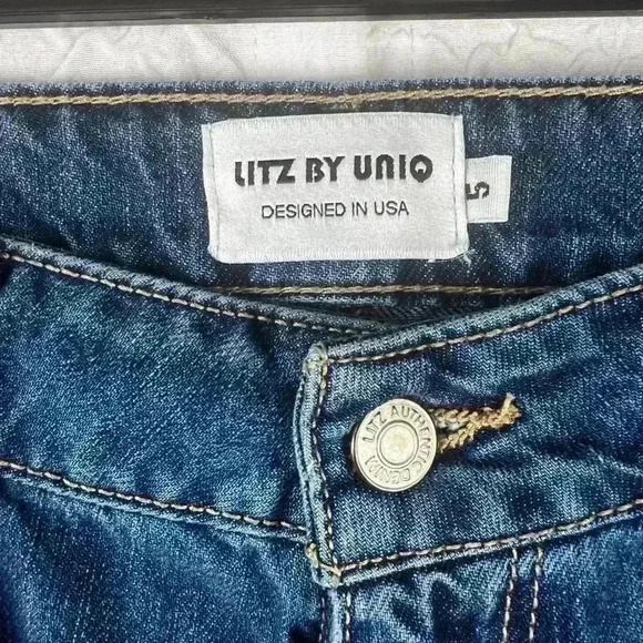 litz by uniq destroyed wide leg Boyfriend jeans - Picture 2 of 10